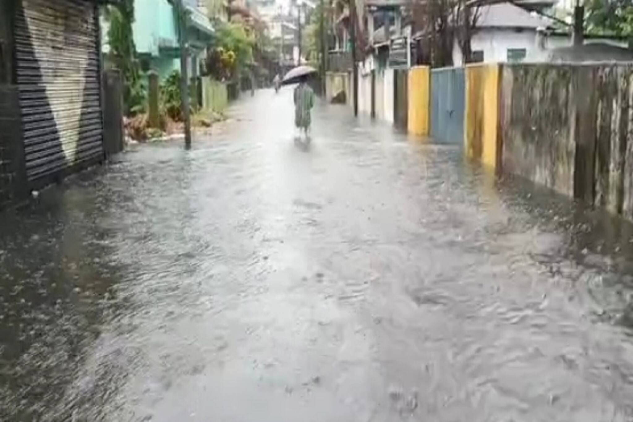Jalpaiguri News: জলপাইগুড়ি জেলা জুড়ে লাগাতার বৃষ্টি, জারি কমলা সতর্কতা 