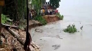 Ganga erosion is causing fear again in Samsherganj Ganga erosion is causing fear again in Samsherganj