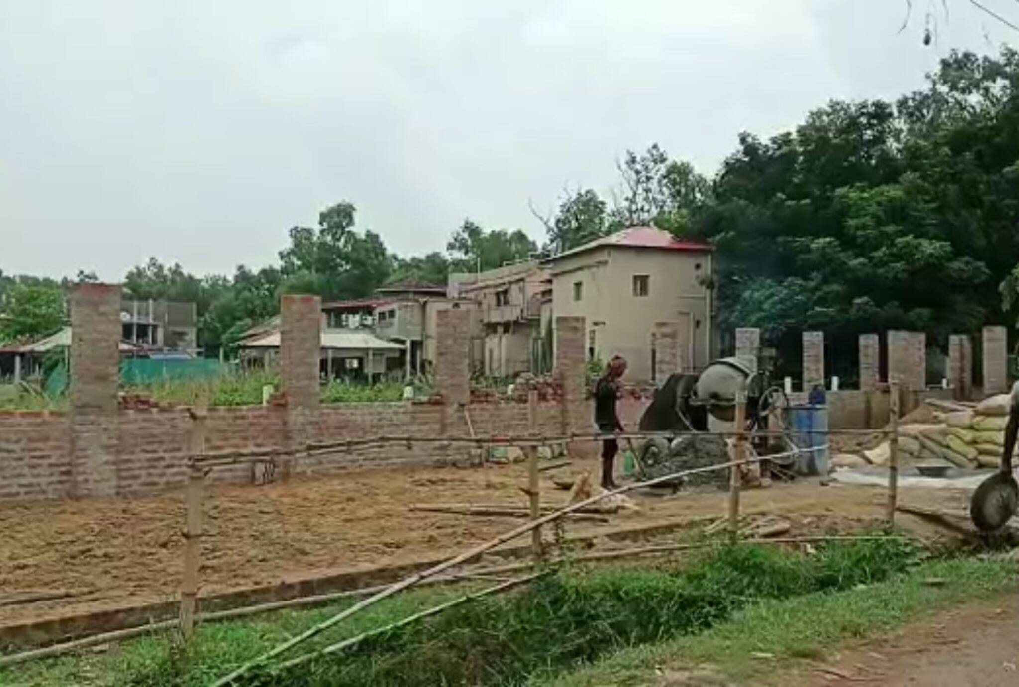 Birbhum News : সোনাঝুরিতে তৈরি হচ্ছে রিসর্ট, বেনিয়মের অভিযোগ