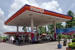 তেল চুরির অভিযোগ পাম্পের বিরুদ্ধে