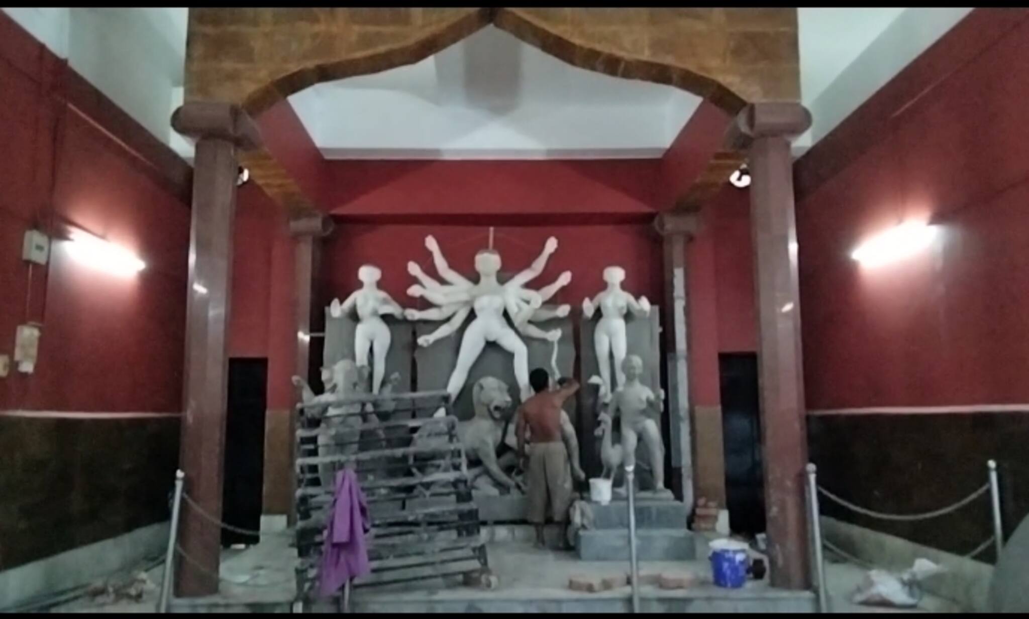 Siliguri News: দীর্ঘ ৯৬ বছরের ঐতিহ্য বজায় রেখে দুর্গাপুজো শিলিগুড়ির মিত্র সম্মিলনীর