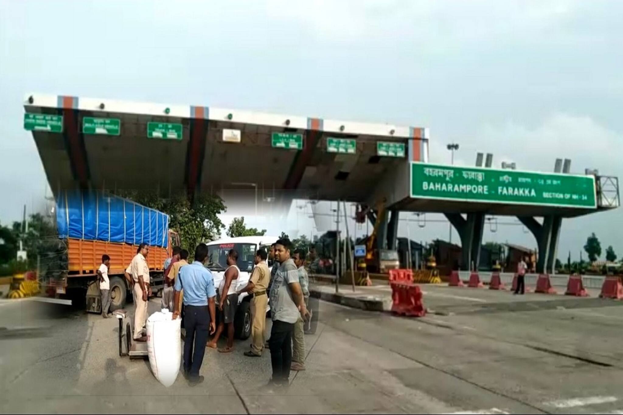 Murshidabad News: পাচারের আগেই লরি থেকে উদ্ধার ৪০ কেজি গাঁজা, ধৃত ২