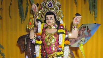 পঞ্জিকা ১৭ সেপ্টেম্বর: দেখে নিন নক্ষত্রযোগ, শুভ মুহূর্ত, রাহুকাল এবং দিনের অন্য লগ্ন! পঞ্জিকা ১৭ সেপ্টেম্বর: দেখে নিন নক্ষত্রযোগ, শুভ মুহূর্ত, রাহুকাল এবং দিনের অন্য লগ্ন!