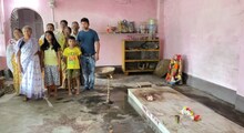 বাংলাদেশের রীতি মেনে আজও নিষ্ঠার সাথে দুর্গাপুজো মাটিগাড়ার সাহা পরিবারের