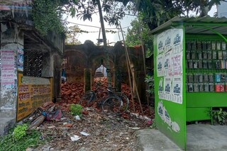 ভেঙে ফেলা হচ্ছে রাজ আমলের প্রাচীন ঐতিহ্যবাহী রাধাগোবিন্দ মন্দির ভেঙে ফেলা হচ্ছে রাজ আমলের প্রাচীন ঐতিহ্যবাহী রাধাগোবিন্দ মন্দির
