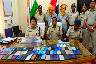 উদ্ধার হওয়া মোবাইল