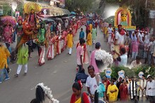 কান্দিতে দুর্গাপুজো উপলক্ষে বর্ণাঢ্য শোভাযাত্রা! কান্দিতে দুর্গাপুজো উপলক্ষে বর্ণাঢ্য শোভাযাত্রা!