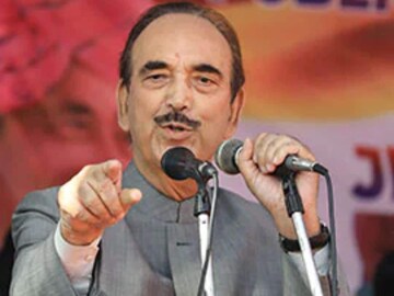 Gulam Nabi Azad started new political party named Azad Democratic Party