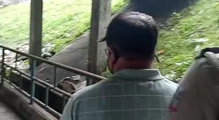 দুর্গাপুর মহকুমা আদালতে তোলা হচ্ছে অভিযুক্তকে।