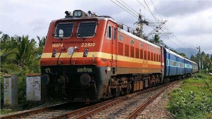 রাতভর রেল পরিষেবা হাওড়ায়
