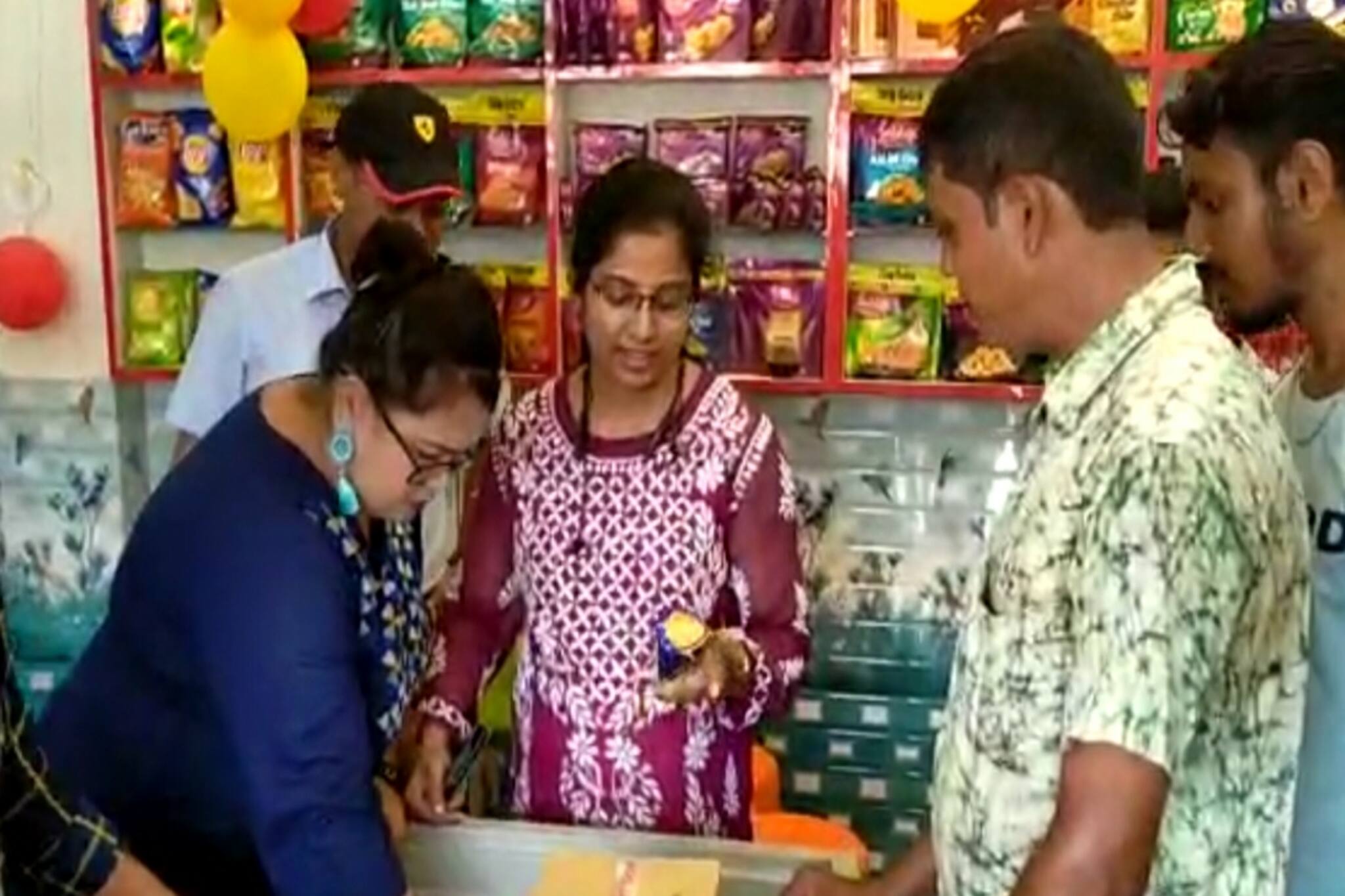 East Medinipur News: পুজোর মুখে একাধিক মিষ্টি দোকান ও রেস্তোরাঁয় হানা খাদ্য সুরক্ষা দফতরের