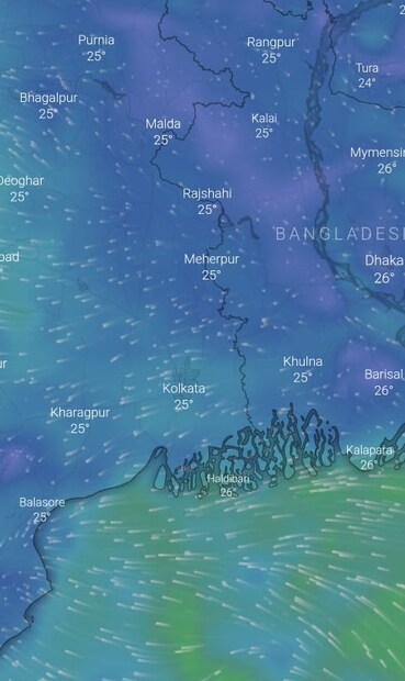 উত্তরবঙ্গের জেলাগুলিতে আগামী ২৪ ঘণ্টায় ভারী বৃষ্টির সম্ভাবনা। দার্জিলিং ও আলিপুরদুয়ার জেলায় ভারী বৃষ্টির সম্ভাবনা বেশি। বুধবার থেকে সোমবার পর্যন্ত হালকা থেকে মাঝারি বৃষ্টির পূর্বাভাস উত্তরবঙ্গে। নবমীর দিন বুধবার বৃষ্টি বাড়বে উত্তরবঙ্গে। উপরের দিকের পাঁচ জেলায় নবমী এবং দশমী ভারী বৃষ্টির সম্ভাবনা রয়েছে। 