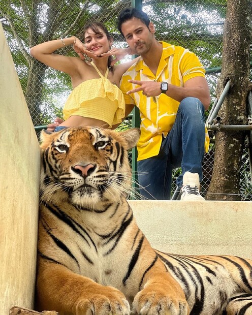 গুঞ্জনে কখনও কান দেন না তিনি৷ তাই তো বিগবস নিয়ে আলোচনার মাঝেই তিনি উড়ে গিয়েছেন বেড়াতে৷ সঙ্গী অবশ্যই যশ৷ তাঁর সঙ্গে চুটি চলছে আনন্দ৷ 