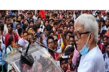 'চাকরিতে মেধা, ঝাণ্ডা ধরলে গাধা'!বাম আমলে শিক্ষক নিয়োগের দৃষ্টান্ত দেখালেন বিমান