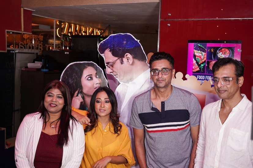 ছবিতে রূপঙ্কর বাগচী এবং সায়নী পালিতের কন্ঠে তিনটি রবীন্দ্রসংগীত রয়েছে। 'কাদম্বরী আজও'র শুটিং হয়েছে কলকাতা এবং উত্তরবঙ্গর রিশপ,লোঁলেগাও এ।