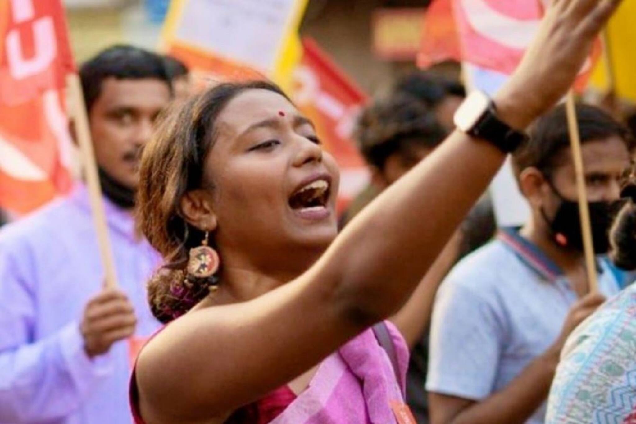 'নবান্নের চোদ্দতলা দখল করব!' কোন আশায় এমন দাবি? বললেন এসএফআই নেত্রী দীপ্সিতা