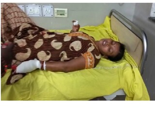 Purba Bardhaman: Husband tries to chop off wife's hand