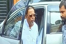 'মরে যাইনি, বেঁচে আছি!' তৃণমূল ভবনে পা দিয়েই সক্রিয় রাজনীতিতে ফেরার ইঙ্গিত মুক 'মরে যাইনি, বেঁচে আছি!' তৃণমূল ভবনে পা দিয়েই সক্রিয় রাজনীতিতে ফেরার ইঙ্গিত মুক