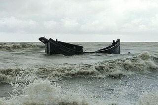 কাকদ্বীপে জলে ফেলে নৃশংস হত্যা 