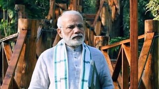 এই বয়সে এসেও নিরলস ভাবে কাজ করে যেতে পারেন তিনি