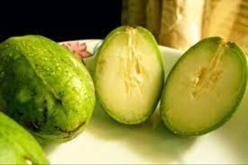 সহজলভ্য সুস্বাদু আমড়াতেই লুকিয়ে আপনার জটিল রোগের সমাধান