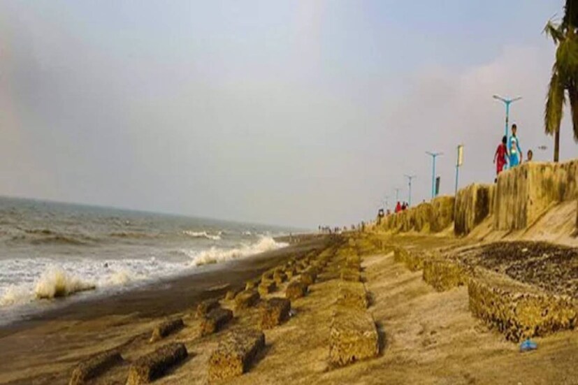  দিঘা-সহ পূর্ব মেদিনীপুর জেলায় রোদ বৃষ্টির খেলা। আবহাওয়া দফতর খবর অনুযায়ী নিম্নচাপ সরলেও দিঘা-সহ পূর্ব মেদিনীপুর জেলা জুড়ে মেঘ ও সূর্যের লুকোচুরি খেলা। জেলা জুড়ে বিক্ষিপ্ত বৃষ্টি। পুজোর আগে বৃষ্টির কারণে সমস্যায় পড়েছেন প্রতিমা শিল্পী থেকে ব্যবসায়ীরা। মহালয়াতেও দিঘা-সহ মেদিনীপুর জেলায় বিক্ষিপ্ত বৃষ্টিপাতের সম্ভাবনা রয়েছে বলে জানা যায় আবহাওয়া দফতর সূত্রে।