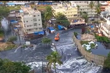 দু'দিন পানীয় জল পাবেন না শহরবাসী, জলমগ্ন বেঙ্গালুরুর ছবিতে ভর্তি সোশ্যাল মিডিয়া