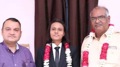 স্বপ্ন পূরণের প্রথম ধাপে পা রাখলেন কার্তিকা গেহলত স্বপ্ন পূরণের প্রথম ধাপে পা রাখলেন কার্তিকা গেহলত