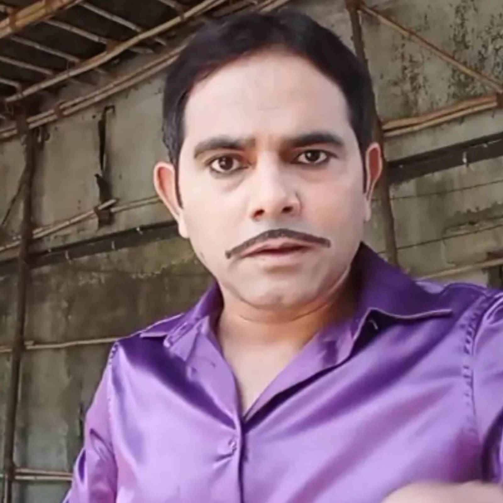 অভিনেতার মৃত্যুতে গৃহঋণ শোধ করার সমস্যায় বিপাকে পড়ে তাঁর পরিবার