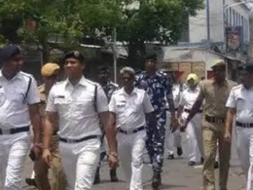 কলকাতা পুলিশের তরফে আয়োজন করা হয় একটি বৈঠক