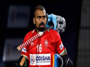 বিমানবন্দরে হেনস্তা শ্রীজেশকে