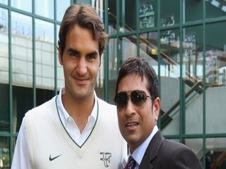 বন্ধু রজারের বিদায় লগ্নে ভাষা হারিয়েছেন সচিন