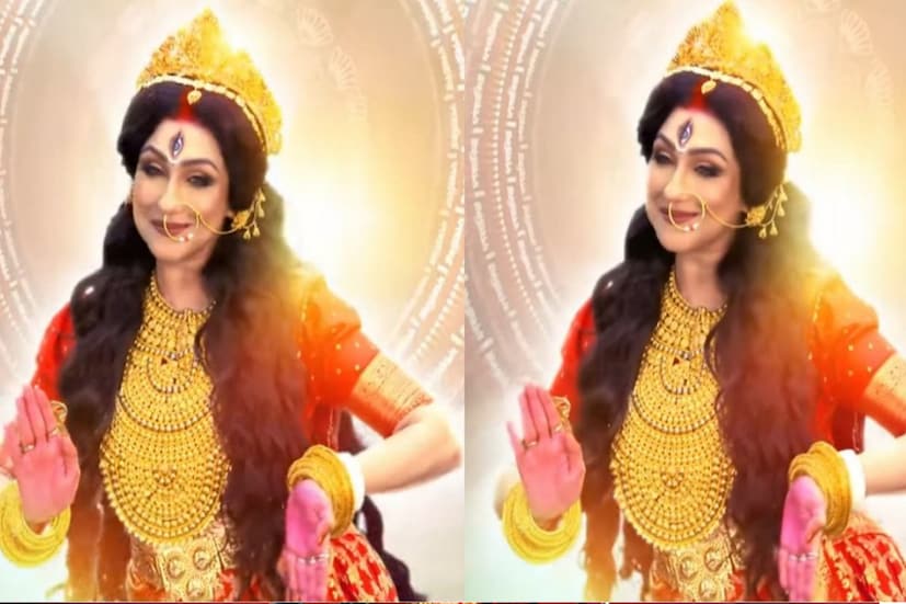 আরও রয়েছেন দেবী কমলা- ডোনা ভৌমিক (Dona Bhowmick), দেবী বগোলা- তিতিক্ষা দাস (Titiksha Das), দেবী ত্রিপুরাসুন্দরী- দেবলীনা দত্ত (Debleena Dutta), দেবী ভৈরবী- রিমঝিম মিত্র (Rimjhim Mitra), দেবী চিন্নামস্তা- দেবাদৃতা বসু (Debadrita Basu), মা তারা- সংঘমিত্রা তালুকদার (Sanghamitra Talukdar), দেবী মাতঙ্গী- ঐন্দ্রিলা শর্মা (Oindrilla Sharma), দেবী ধুমাবতী- সৈরিতি বন্দ্যোপাধ্যায় (Sairity Banerjee)।