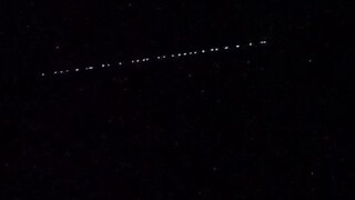 Viral News: train shaped bright light seen in the sky in uttar pradesh Viral News: train shaped bright light seen in the sky in uttar pradesh