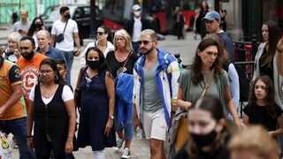 ব্রিটেনে সংক্রমণ বাড়াচ্ছে ওমিক্রনের নতুন প্রজাতি (File Photo: Reuters) ব্রিটেনে সংক্রমণ বাড়াচ্ছে ওমিক্রনের নতুন প্রজাতি (File Photo: Reuters)