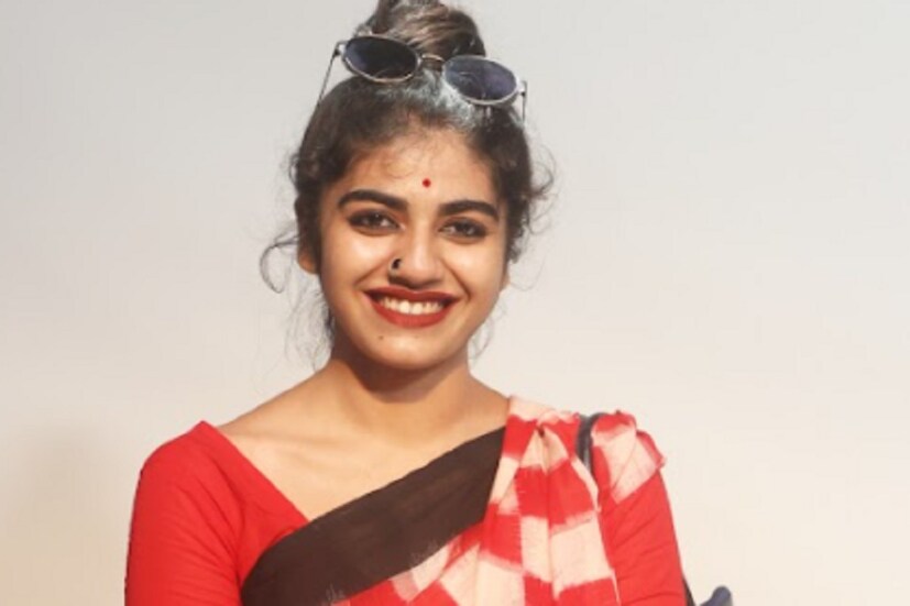 পাশের হার মাত্র ০.০০২ শতাংশ। Pretentious Parameter, Toxic Talent এবং Negligible Knowledge এই তিনটি বিষয়ের ওপর হয় পরীক্ষা। সারা দেশ থেকে প্রতিবছর ১০লক্ষের বেশি ছাত্র-ছাত্রী IIC পরীক্ষায় বসে, কিন্তু সিট মোটে ১৯৮৪টি। 