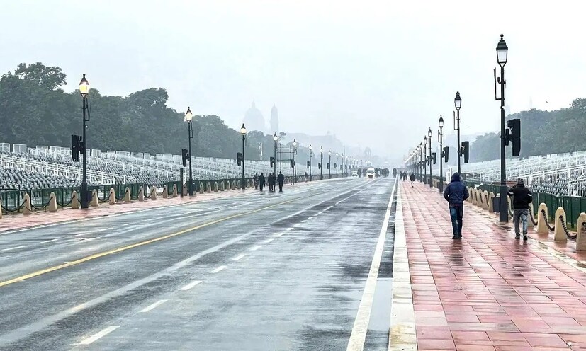 রাজপথ জুড়ে মোট ৭৪টি ঐতিহাসিক আলোক স্তম্ভ থাকছে৷ গোটা এলাকায় ৯০০টি আলোক স্তম্ভ থাকছে৷ এ ছাড়া মোট ৯৮৭টি কংক্ট্রিট ব্যালার্ড থাকছে এলাকায়৷ মোট ১৪৯০টি নতুন রকম দেখতে ম্যানহোল থাকছে, যা আগের থেকে বদলে গিয়েছে৷ (ছবি -সিপিডাব্লুউডি)