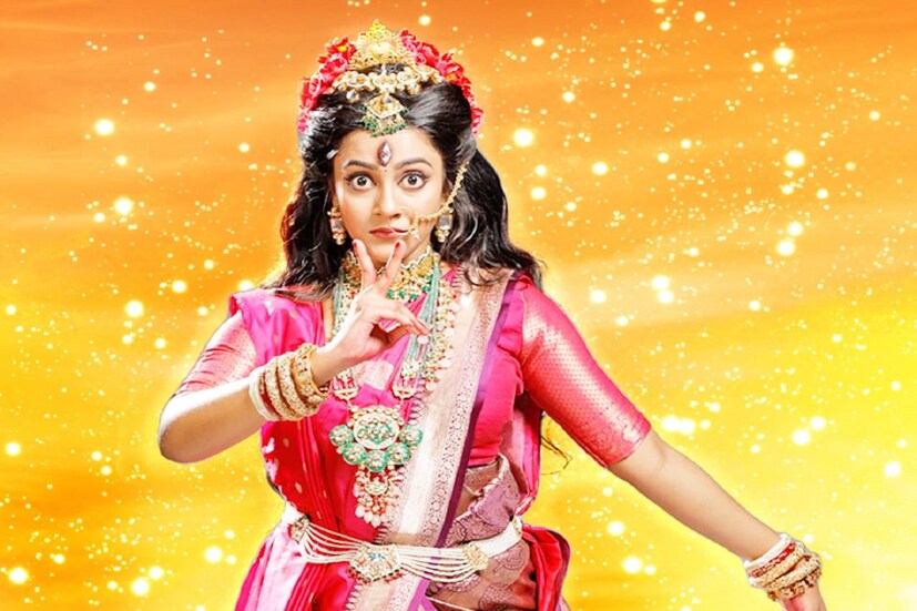 সিংহবাহিনী দেবী গন্ধেশ্বরী চতুর্ভূজা। গন্ধাসুরকে বোধ করে তিনি গন্ধবণিক সম্প্রদায়কে রক্ষা করেন। দেবী গন্ধেশ্বরী মূলতঃ পূজিত হন গন্ধবণিক সম্প্রদায়ের মধ্যে। এই দেবী সবরকম বিপদ থেকে রক্ষা করেন। দেবী গন্ধেশ্বরী ভূমিকায় দেখা যাবে গৌরী এলো থেকে গৌরীকে। 
