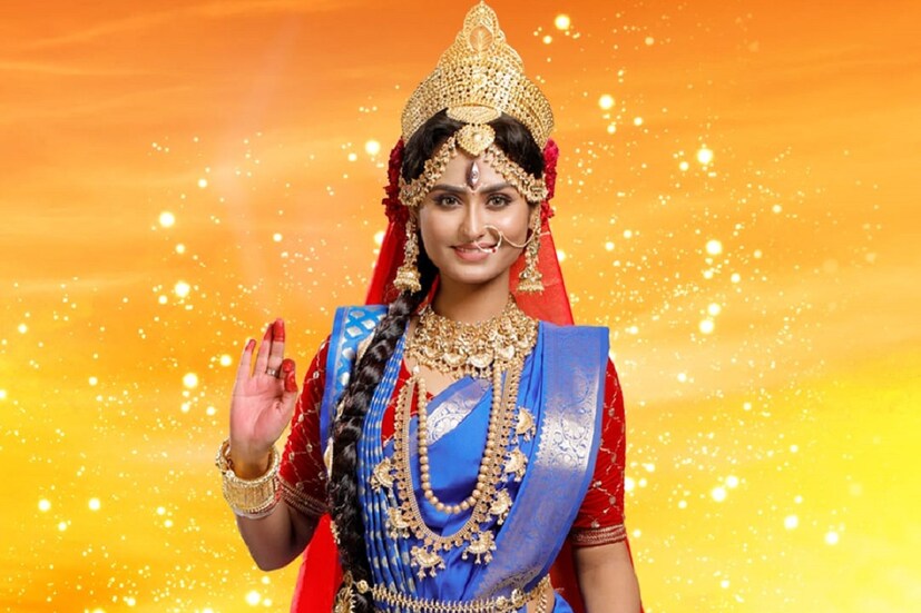 দেবী কামাখ্যা কামদেবের তপস্যায় তুষ্ট হয়ে তাঁর শরীরকে কলুষমুক্ত করেন। দেবী কামাখ্যার আরাধনায় মনস্কামনা পূর্ণ হয়। এই দেবী সিংহবাহিনী, দ্বাদশভূজা ও ষড়মস্তকযুক্তা। তাঁর প্রতিটি আননেই থাকে ত্রিনয়ন। দেবী কামাখ্যার ভূমিকায় দেখা যাবে উমা ধারাবাহিক থেকে উমা-কে। 