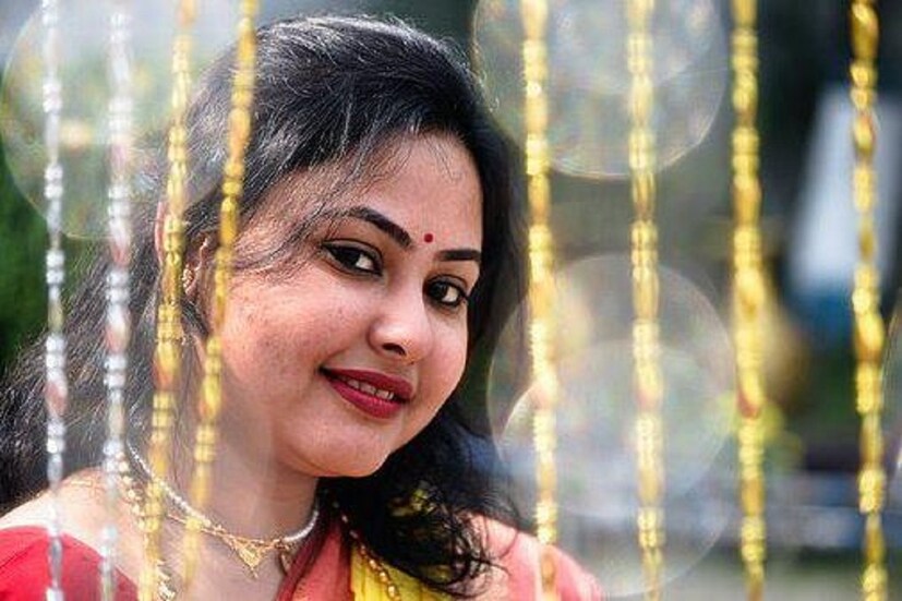 নিজের ছোট বোনকে মেয়ে আর বড় বোন মাতৃসমা। কেউ যদি নিজ স্বার্থে বোনকে অপমান করে বা তার লাঞ্ছনা সহ্য করে, তবে সেই ভাইয়ের কপালে অনেক দুঃখ থাকে।