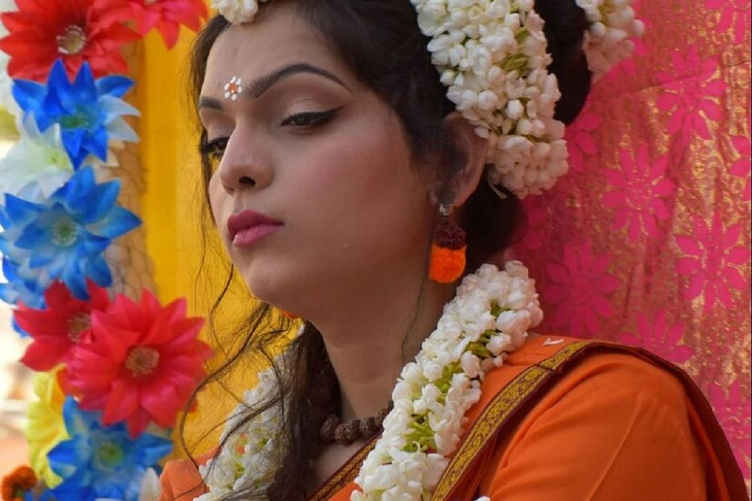 এমনকি পরিবারেও তাঁরা লাঞ্ছনার শিকার হন এমনকি পরিবারের মানুষ তাঁদের কুনজরে দেখতেও ছাড়েন না৷ কিন্তু এই কাজ একেবারে গর্হিত৷ এই ধরণের চরিত্রের পুুরুষদের জীবনে উন্নতি, অর্থাগমের পথে বাধাই ভবিতব্য তাই কখনই এরকম করা উচিত নয়৷ Photo- Representative 