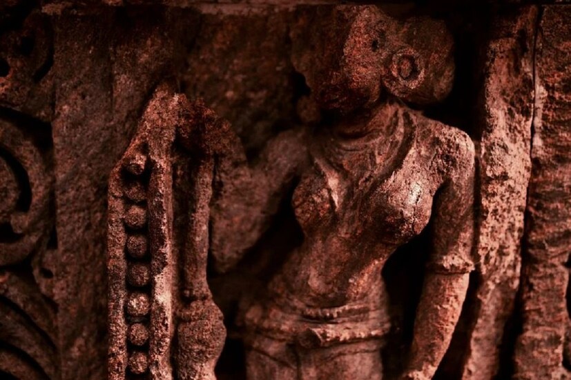 মহাকবি তুলসীদাস বিরচিত ‘রামচরিতমানস’-এ এমন চার মহিলার কথা বলা হয়েছে, যাঁদের কোনও অবস্থাতেই অসম্মান করা উচিত নয়। তাঁদের প্রতি কুনজর দিলে তা মহাপাপ হয়। এমন করলে সারাজীবন তাঁর ফল ভুগতে হয় বলেই দাবি করা হয়। Photo- Representative 