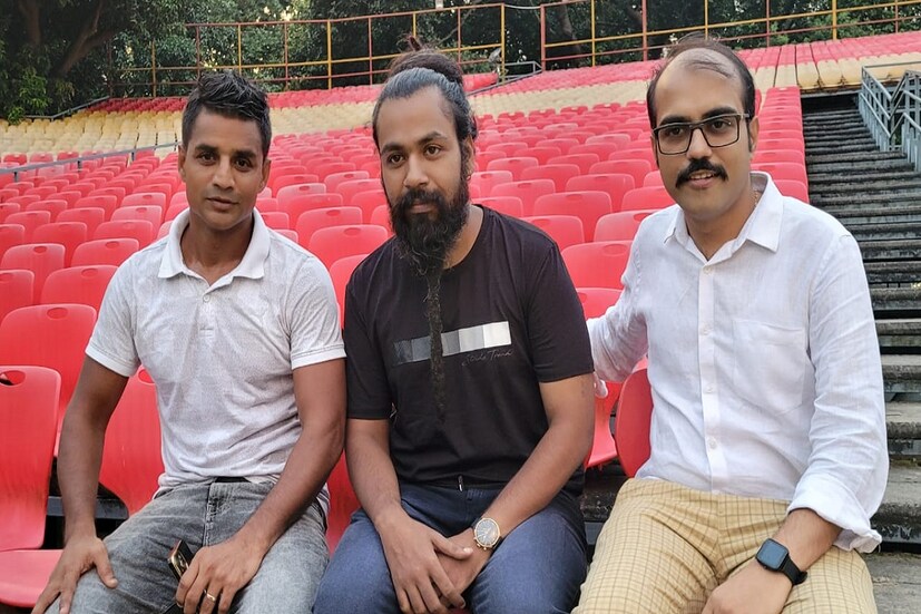পরিচালক বললেন, ‘‘এই মুহুর্তে দাঁড়িয়ে এই রকম বিষয়ে নিয়ে ছবি খুবই চ্যালেঞ্জিং কারণ বাংলা তথা ভারতের ফুটবলের এখন যা পরিস্থিতি তাতে এই ছবির একটা গুরুত্ব আছেই। যাতে ফুটবলপ্রেমী মানুষ ও যারা লড়াই করছে ফুটবল নিয়ে কেরিয়ার গড়ার জন্য তারা যাতে সাহস পায় আরও বহু  ফুটবলার বল পায়ে এগিয়ে আসে।’’