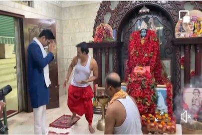 পুজো দিলেন অভিষেক বন্দ্যোপাধ্যায়