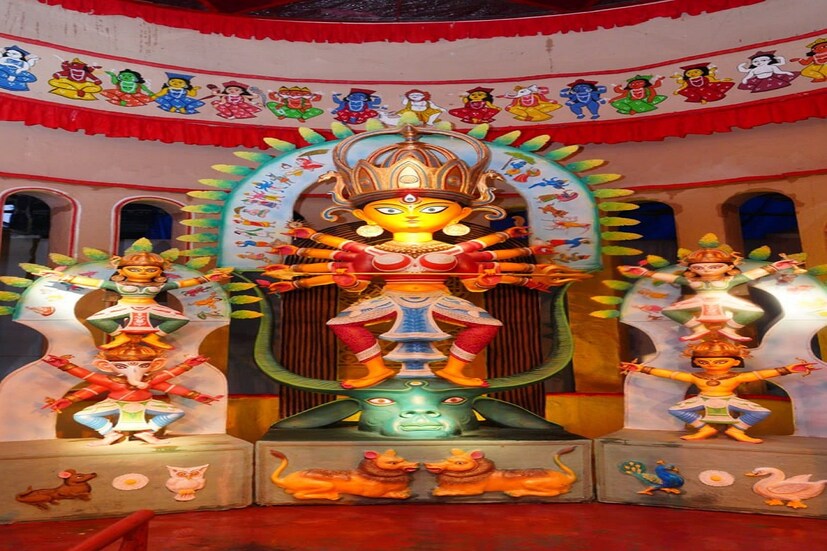 অজেয় সংহতির মণ্ডপ সজ্জা ৷
