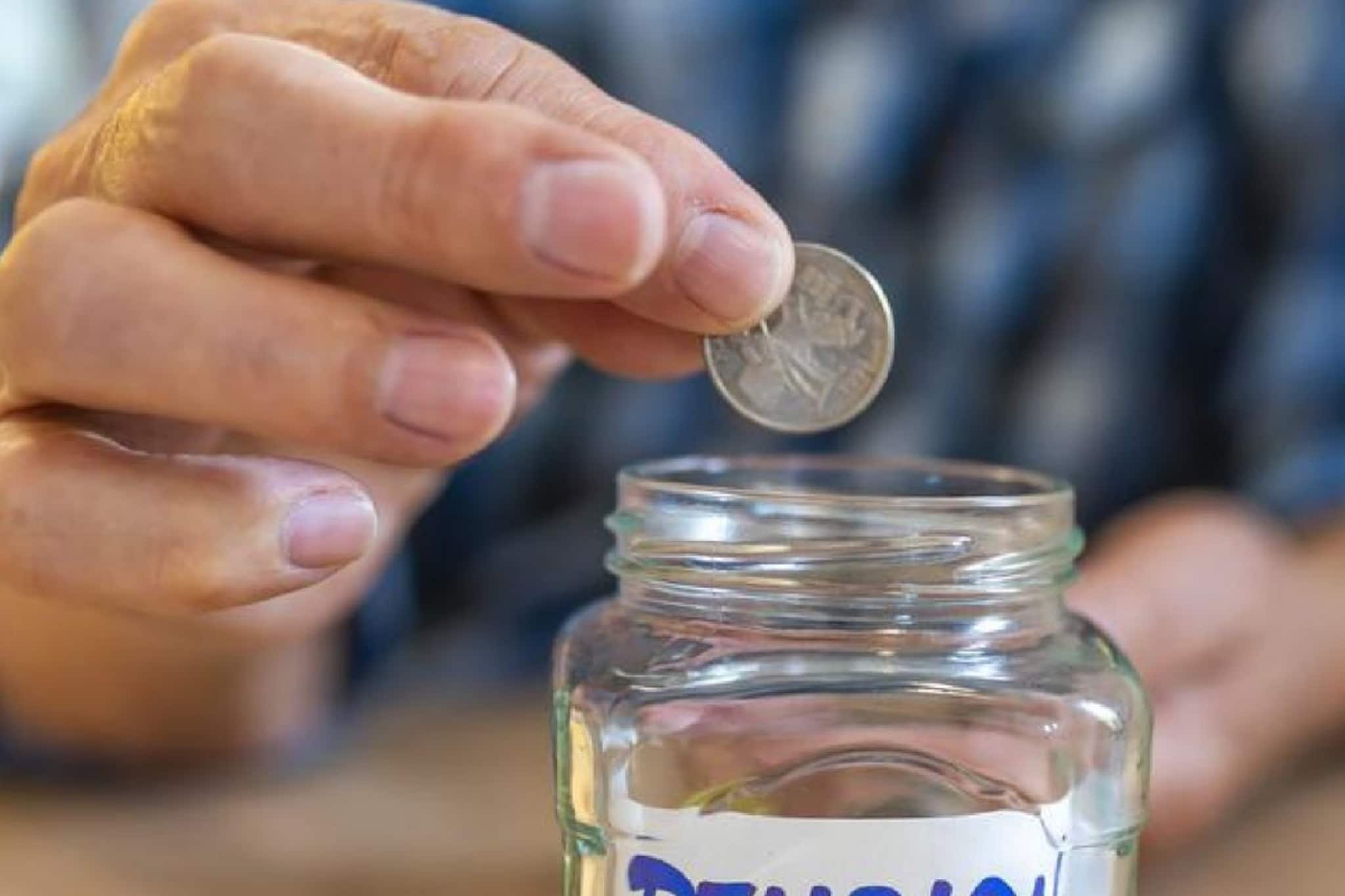 পুরনো স্কিমের চেয়ে নতুন পেনশন স্কিম ভাল! তবু কর্মীরা কেন ওপিএসের পক্ষে!