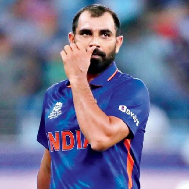 করোনাকে হারালেন বাংলার পেসার মহম্মদ শামি। এখন তিনি কোভিডমুক্ত। আনন্দে করোনা নেগেটিভ রিপোর্ট পোস্ট করলেন সোশ্যাল মিডিয়ায়। করোনাকে হারালেন বাংলার পেসার মহম্মদ শামি। এখন তিনি কোভিডমুক্ত। আনন্দে করোনা নেগেটিভ রিপোর্ট পোস্ট করলেন সোশ্যাল মিডিয়ায়।