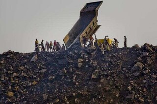 কয়লা পাচারে অভিনব পন্থা