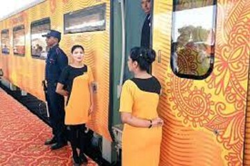 Modi সরকারের কর্মীদের জন্য বাম্পার খবর! এই ট্রেনে সম্পূর্ণ বিনামূল্যে যাত্রা