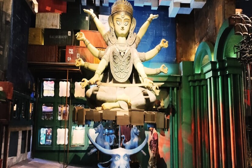 দমদম তরুণদলে দুর্গা মূর্তি